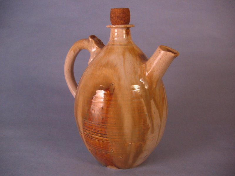 spout_bottle_white_brown_1983